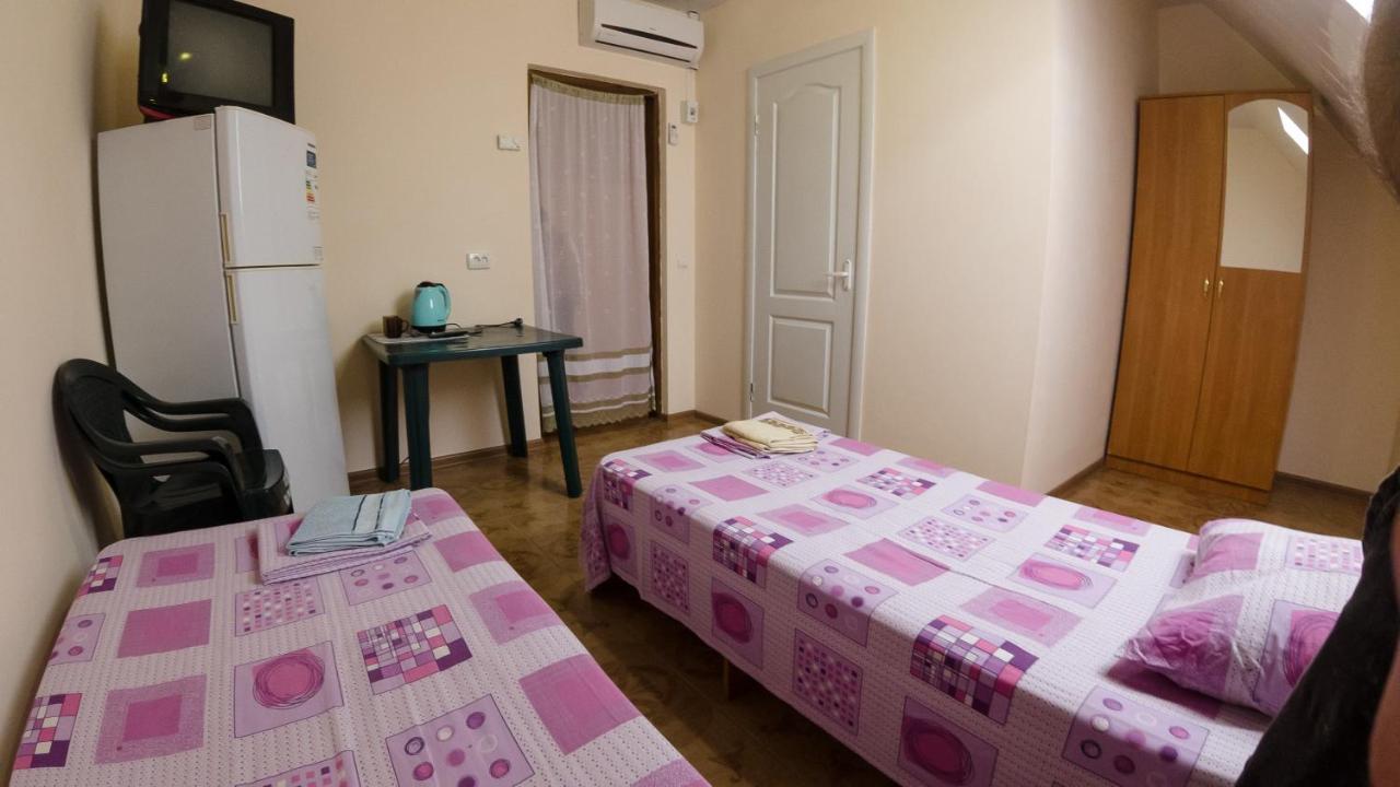База Відпочинку "Сонячна" Primorskoye Extérieur photo