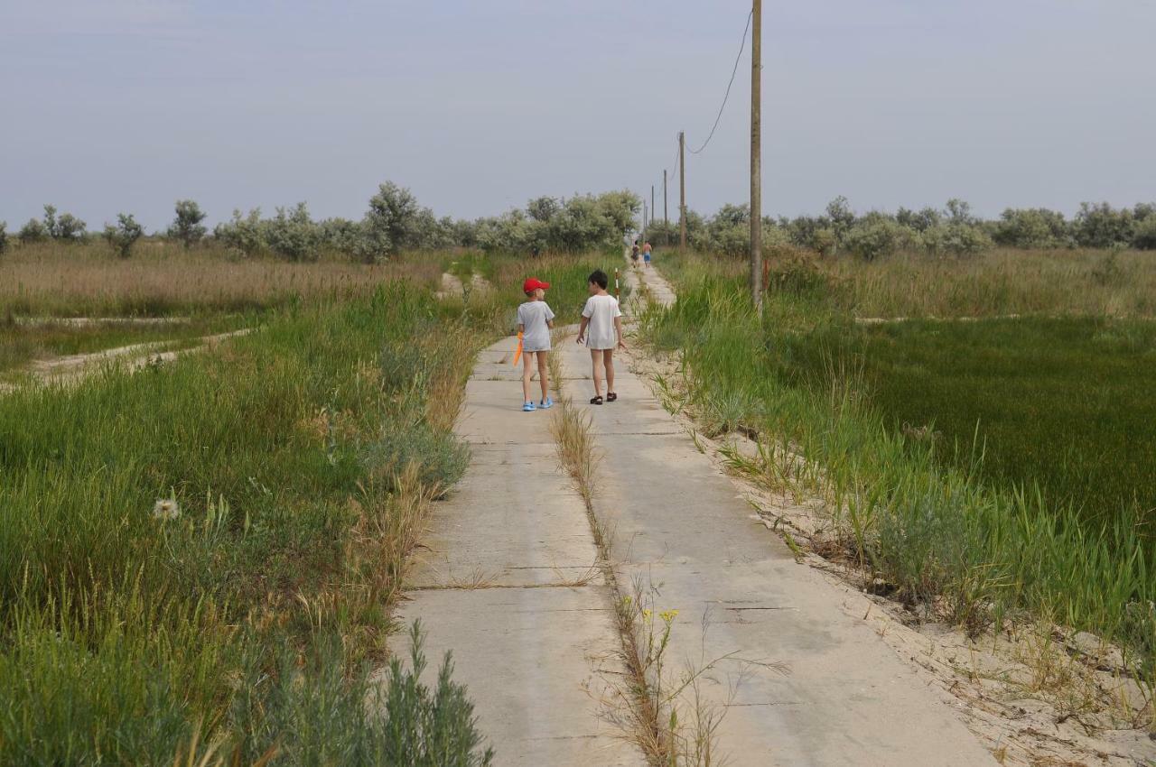 База Відпочинку "Сонячна" Primorskoye Extérieur photo